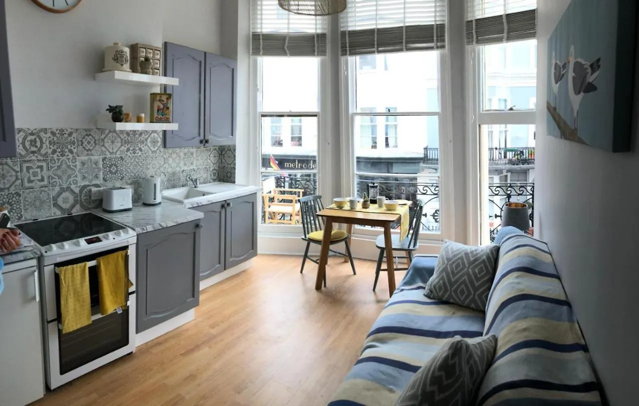 Striking Seaside One Bed Balcony Flat In Brighton公寓